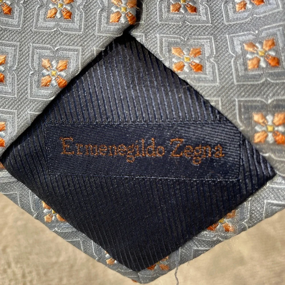 Ermenegildo Zegna Silk Tie Men Blue Gray Geometric Medallion Office Career 3.50